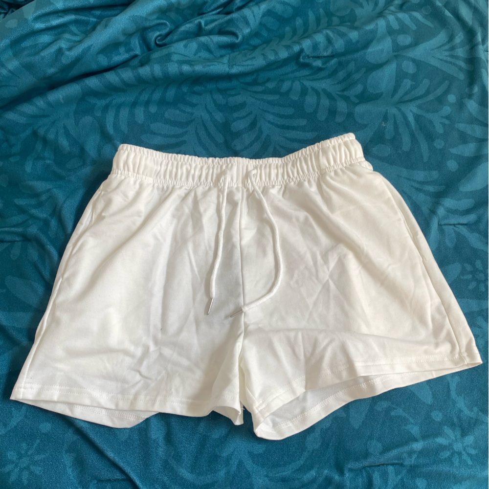 white amazon shorts